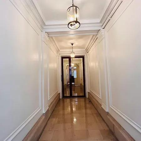 Part Of Saint-germain-des Pres / 3 Bedrooms Appartamento Parigi