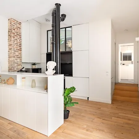 Part Of Saint-germain-des Pres / 3 Bedrooms Parigi