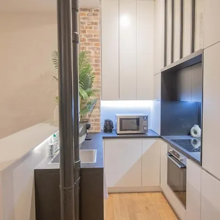 Part Of Saint-germain-des Pres / 3 Bedrooms Apartment