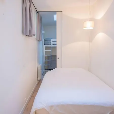 Apartment Part Of Saint-germain-des Pres / 3 Bedrooms Paris