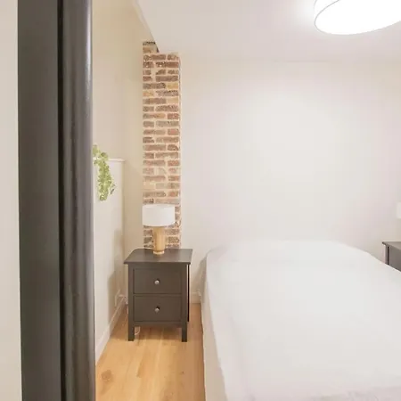 Part Of Saint-germain-des Pres / 3 Bedrooms Paris